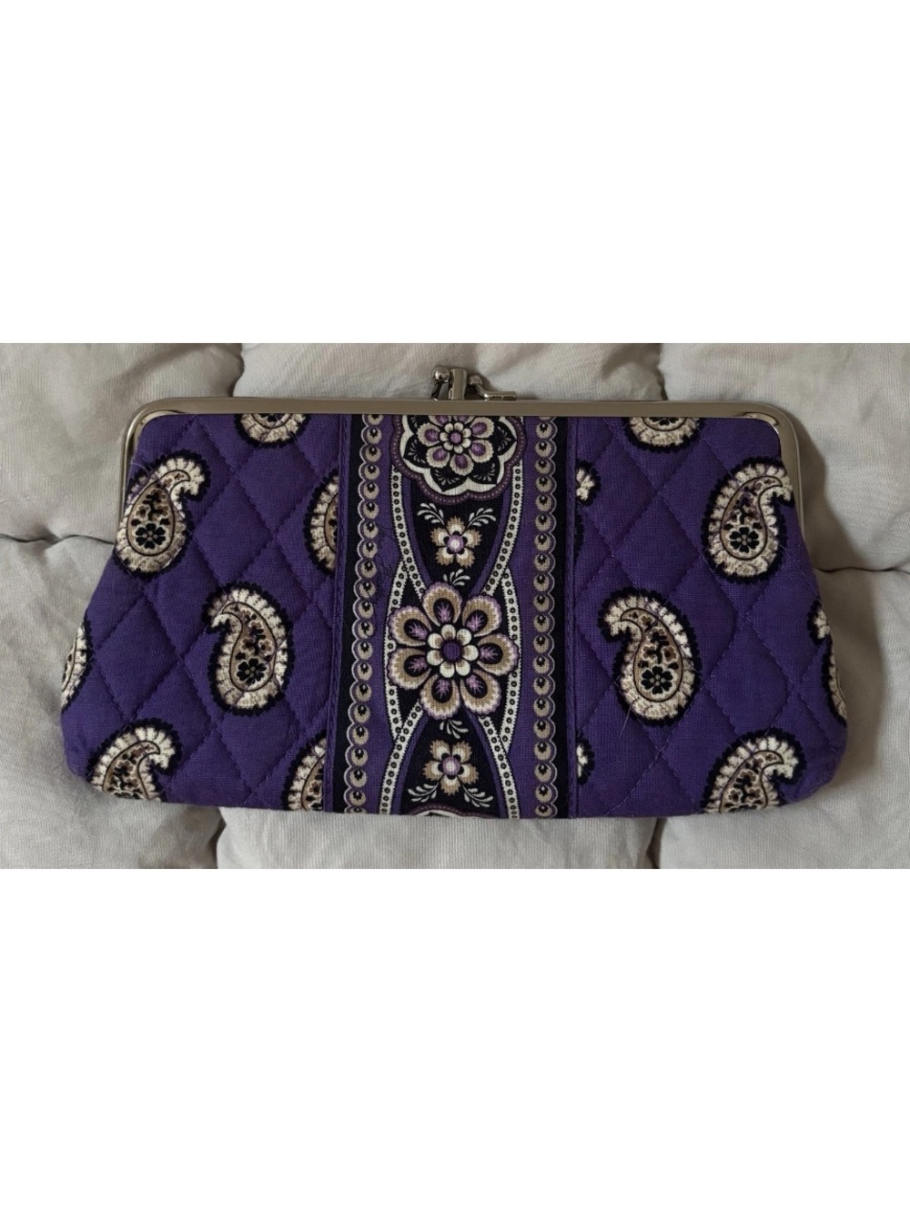 Vera Bradley Simply Violet Double Kisslock Clutch Wallet Purple
Floral Paisley